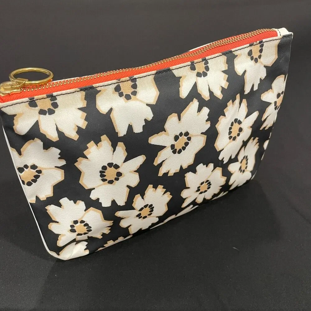 ~ Rare FOSSIL Bag Zip Clutch Daisy Floral Makeup Cosmetics Mod Pattern Pouch